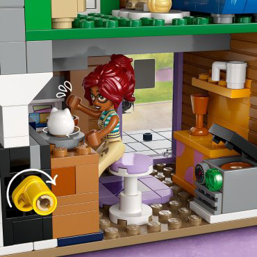 Конструктор LEGO Квартиры и магазины Хартлейк Сити Friends, деталей 2040 шт купить,NaN