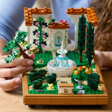 Конструктор LEGO Сад с фонтаном , деталей 1302 шт купить,NaN