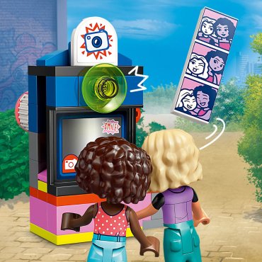 Конструктор LEGO Парикмахерская и магазин аксессуаров , деталей 347 шт купить,0