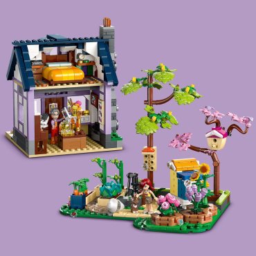 Конструктор LEGO Дом пчеловода и цветник, деталей 1161 шт купить,0