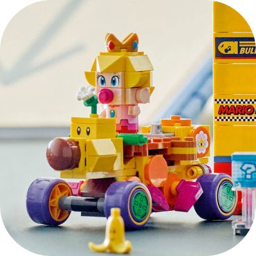 Конструктор LEGO Малышка Пич и набор Гран-При , деталей 823 шт