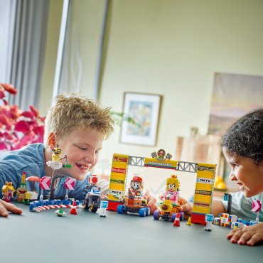 Конструктор LEGO Малышка Пич и набор Гран-При , деталей 823 шт купить,NaN