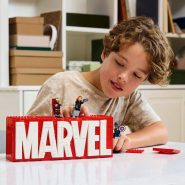 Конструктор LEGO Логотип и минифигурки, деталей 931 шт купить,NaN