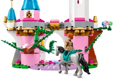 Конструктор LEGO Облик дракона Малефисенты, деталей 583 шт