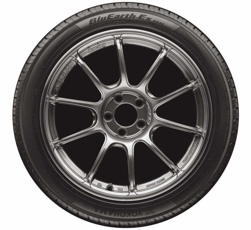 Шина Yokohama ES32 215/55 R17 94V летняя купить,0