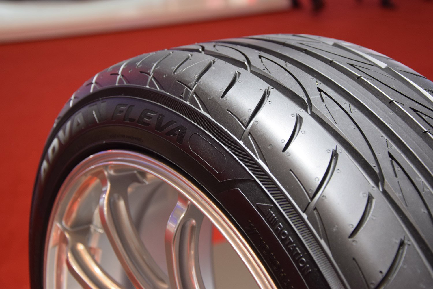 Шина Yokohama Advan Fleva V701 235/50 R18 97V летняя купить,65910