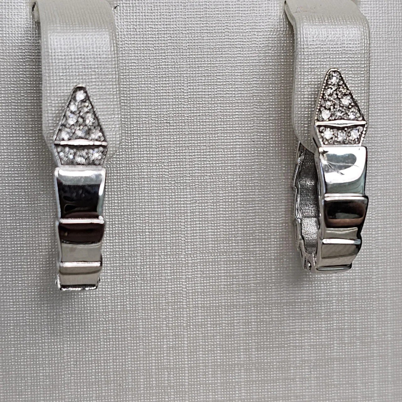 Серьги Deimantas 109816958 3,35гр. купить,NaN