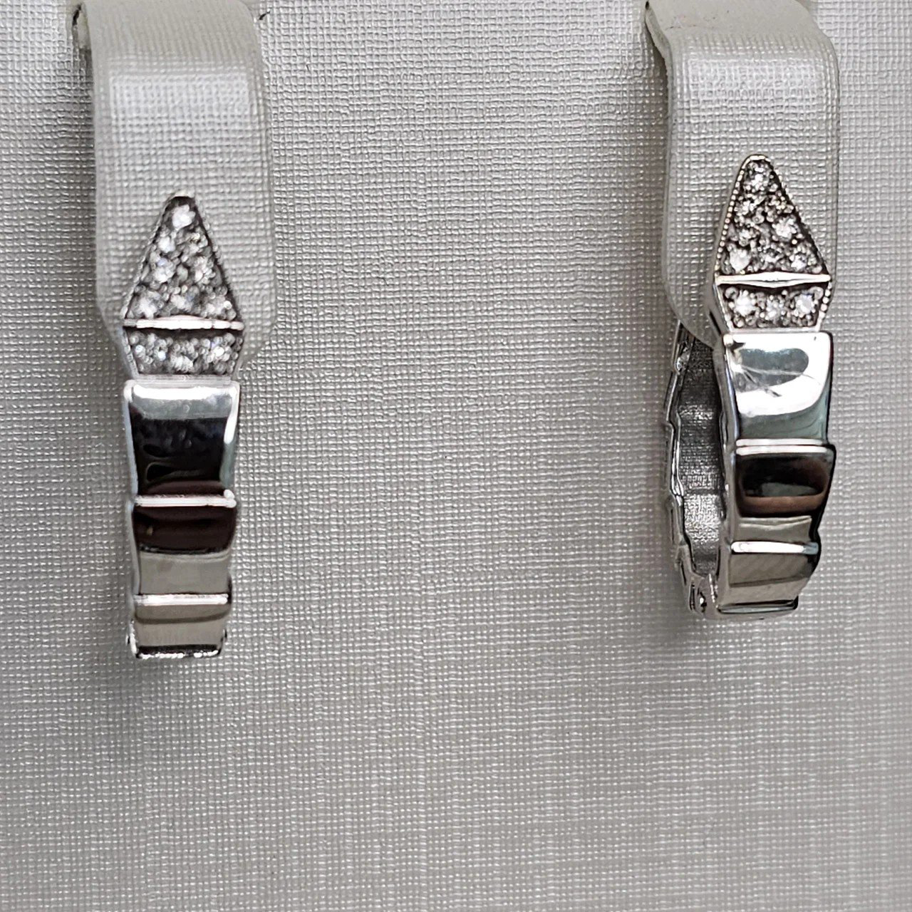 Серьги Deimantas 109816958 3,35гр. купить,NaN