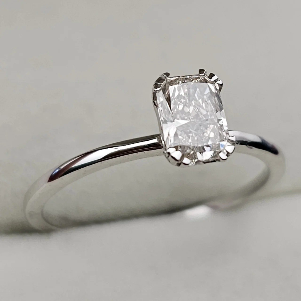 Кольцо Deimantas Радиант 109784271 17,5р 1,45гр. купить,NaN