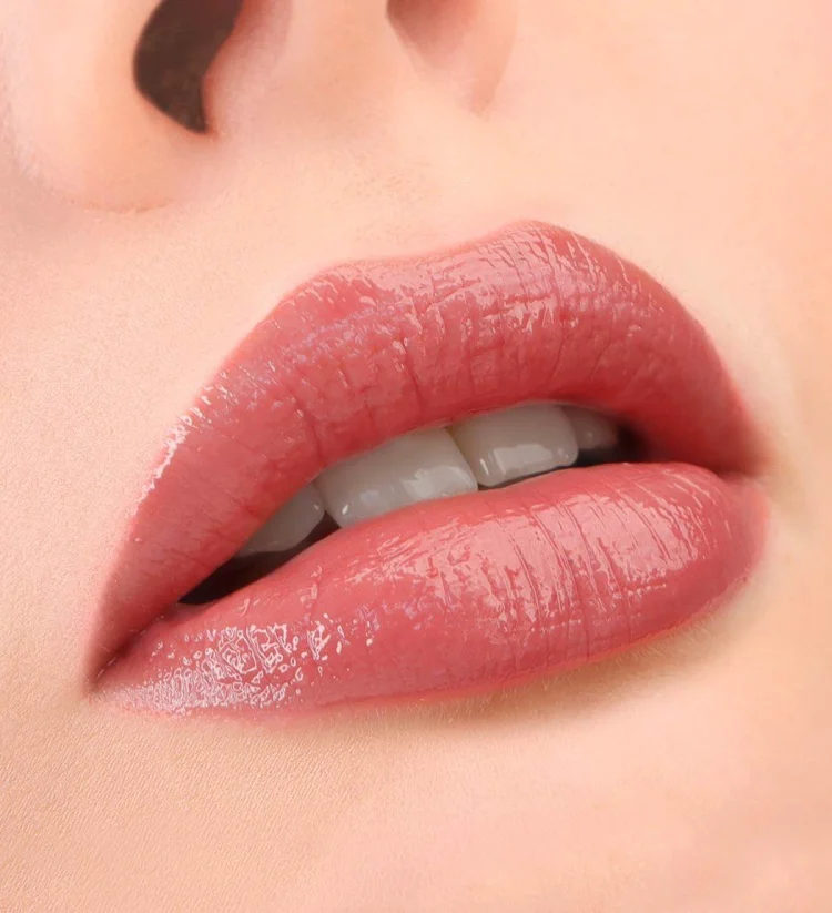 Блеск для губ Luxvisage Glass shine с эффектом объема 11 индийский красный купить,NaN