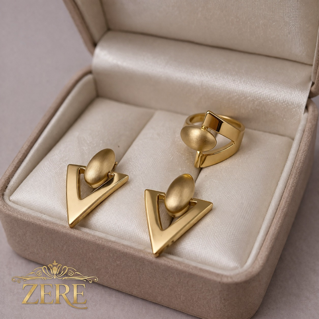 Комплект Zere ZR010421 золото 7.49гр 18.5р купить,662200