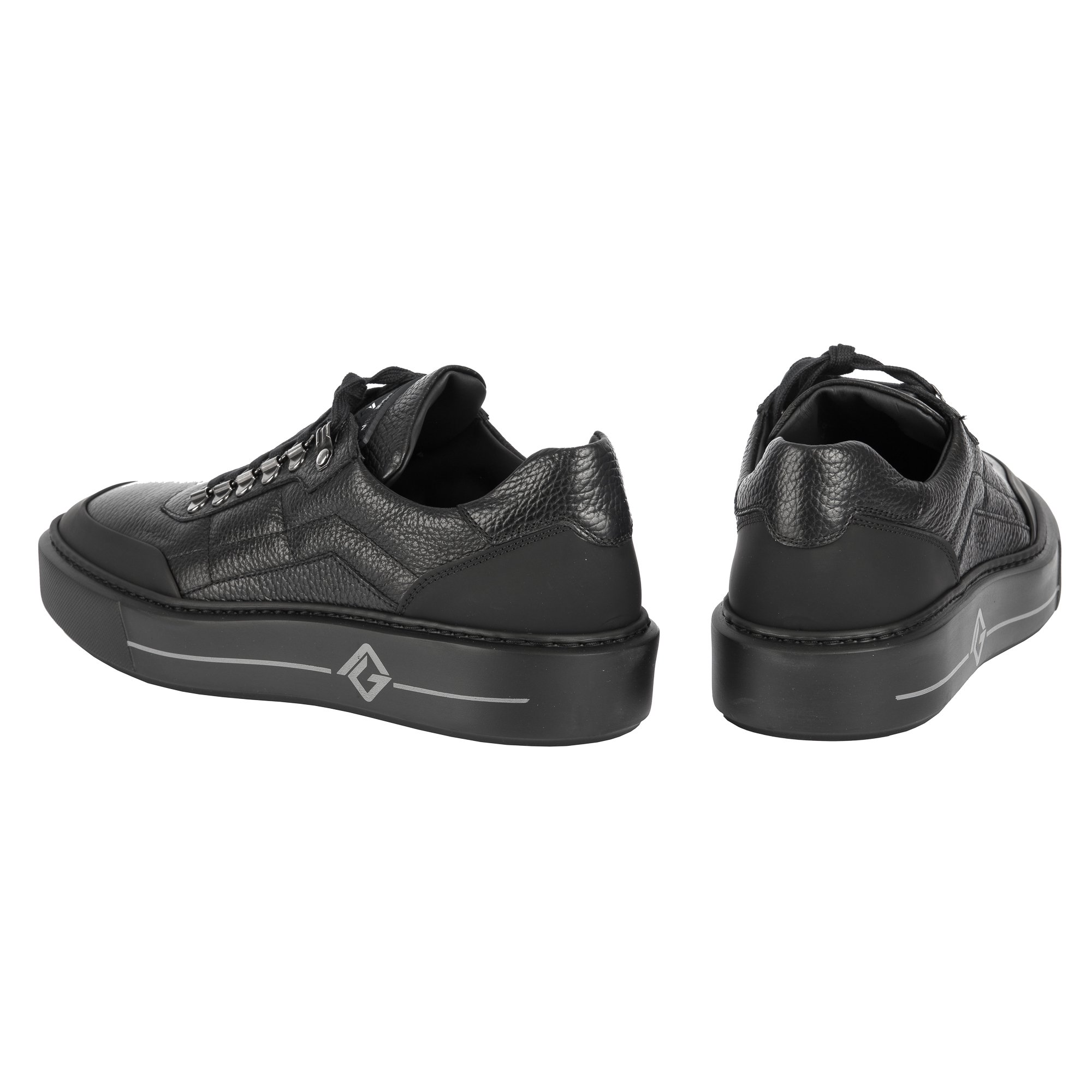 Кроссовки Lucaguerrini 11599BV black 41,5 купить,NaN