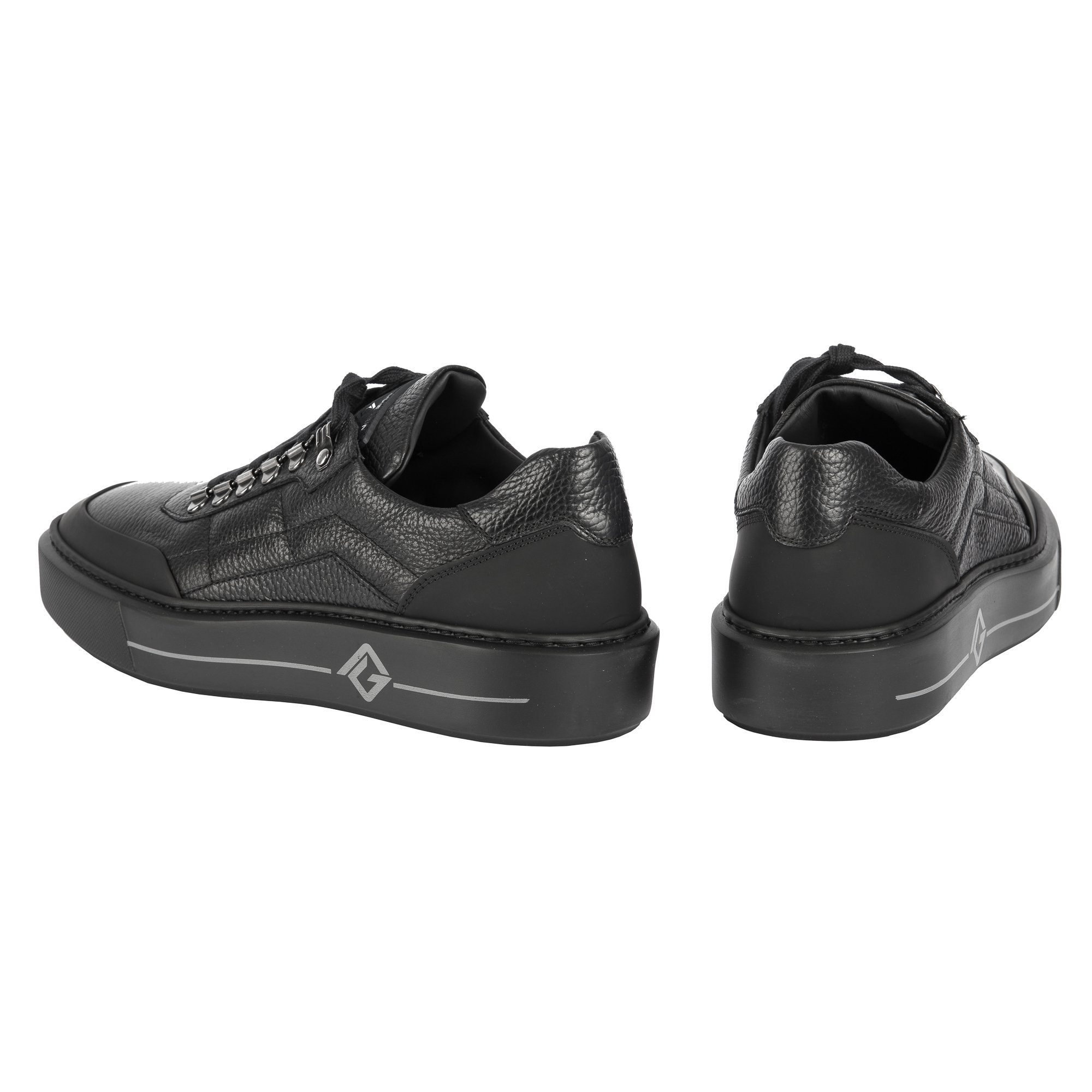 Кроссовки Lucaguerrini 11599BV black 41,5 купить,NaN