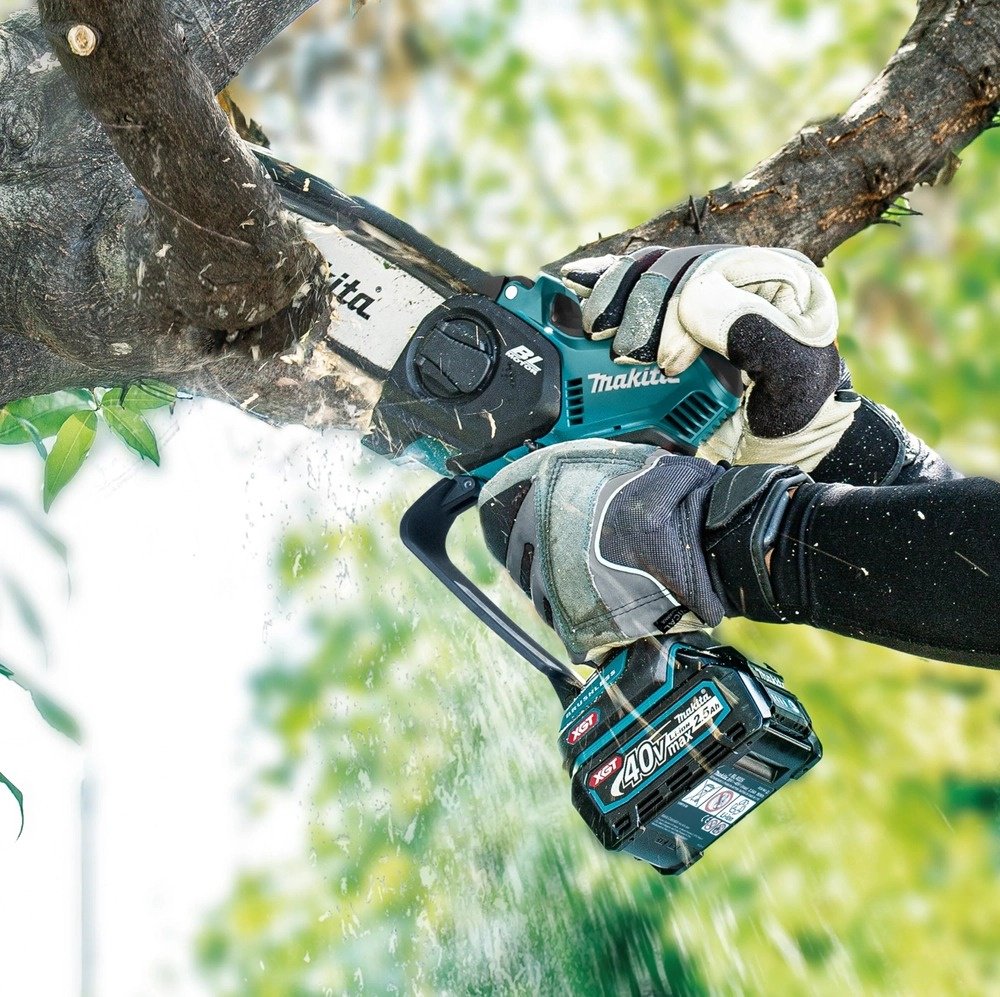 Аккумуляторная цепная пила Makita UC029GZ01(R) купить,NaN
