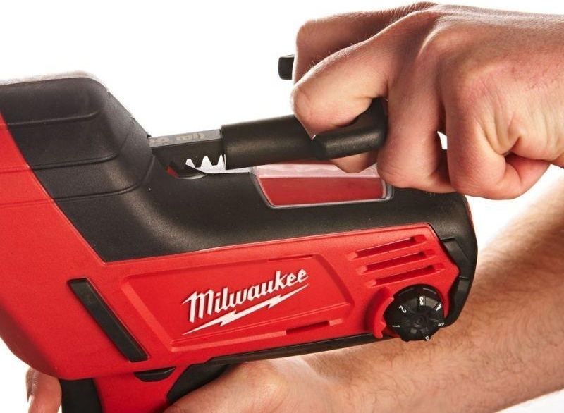 Клеевой пистолет Milwaukee С 18 PCG/600A-0B 4933459638 купить,NaN