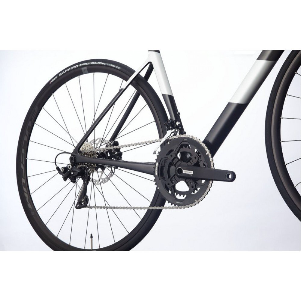 Велосипед Cannondale 700 M S6 EVO Crb Disc 105 - 2021 51 BPL черно-белый купить,NaN