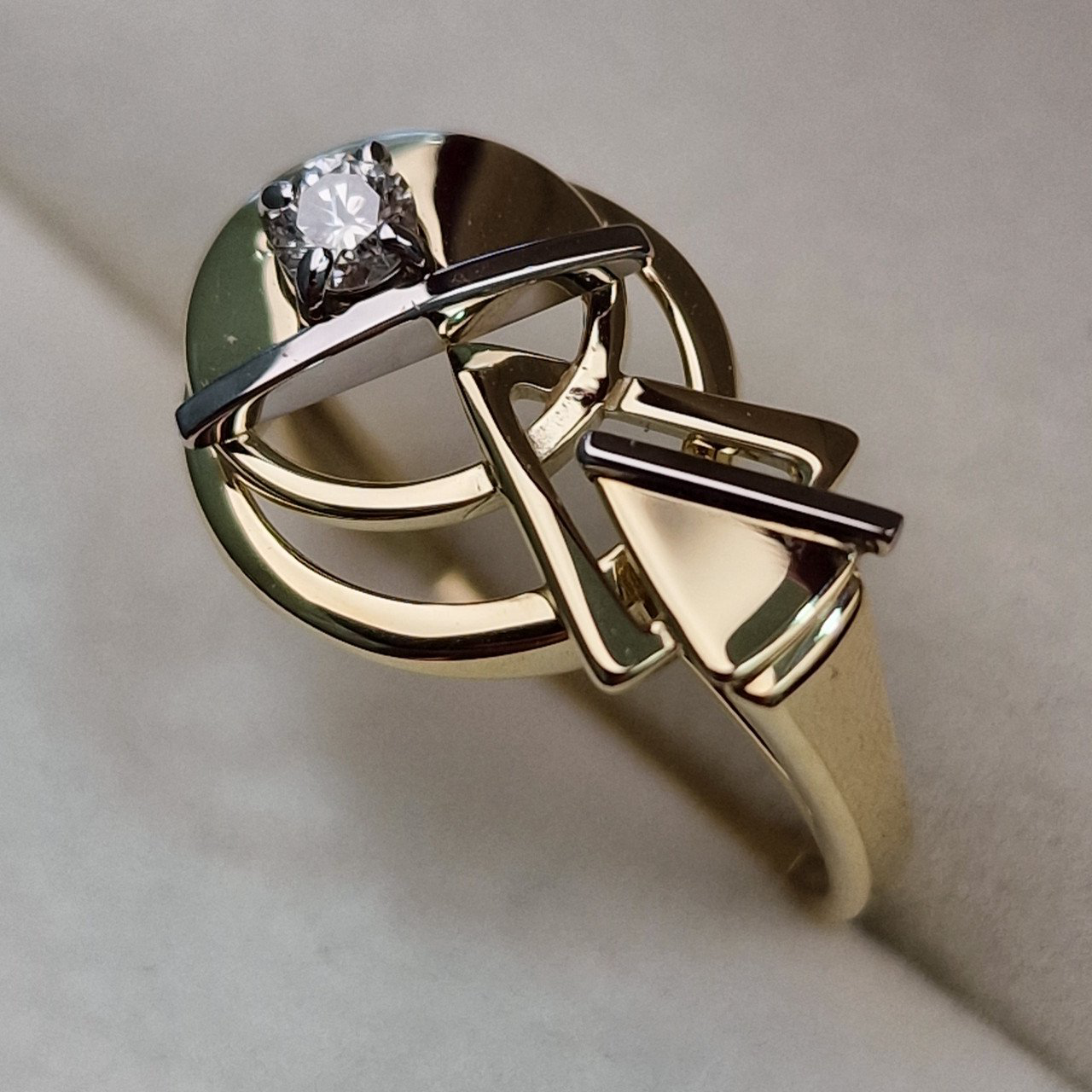Кольцо Deimantas 102927619 17р 2,85гр 0,12ct. купить,NaN