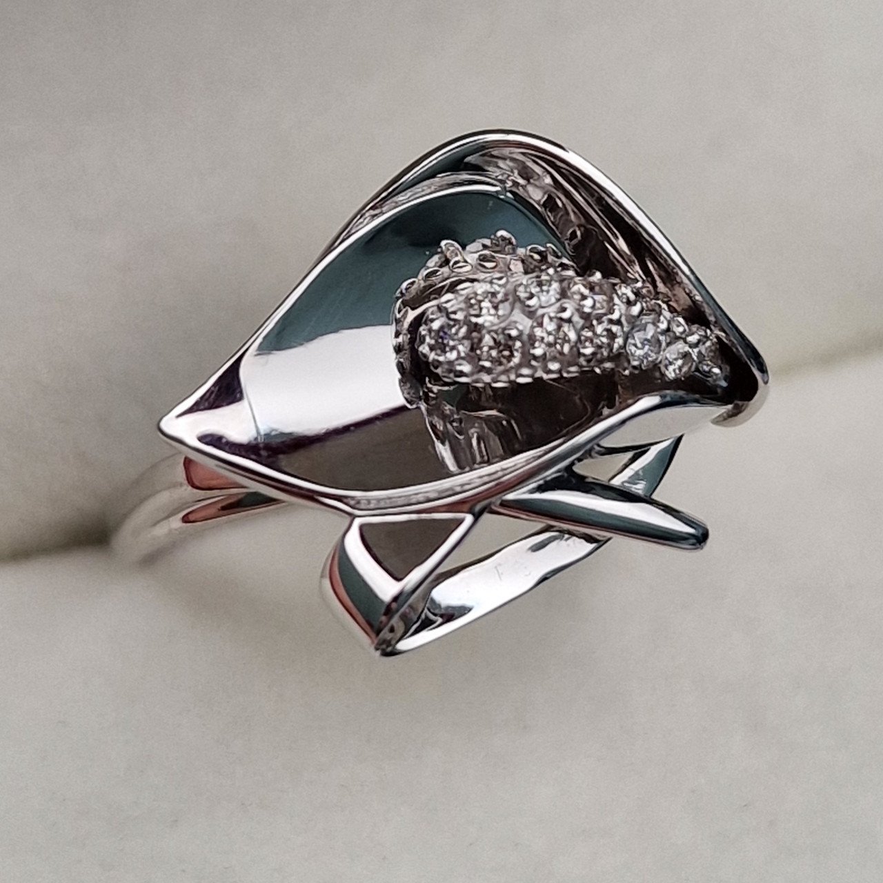 Кольцо Deimantas 102927657 17,5р 3,35гр 0,10ct. купить,NaN