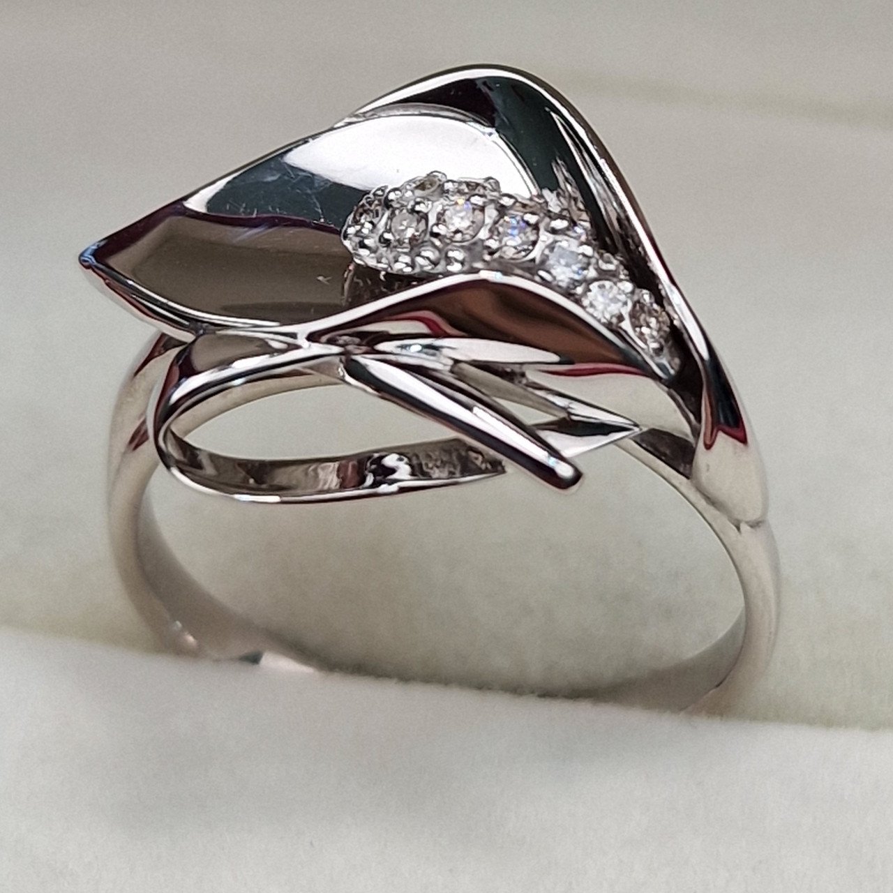 Кольцо Deimantas 102927657 17,5р 3,35гр 0,10ct. купить,NaN