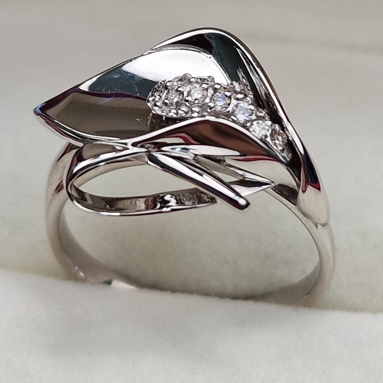 Кольцо Deimantas 102927657 17,5р 3,35гр 0,10ct. купить,NaN