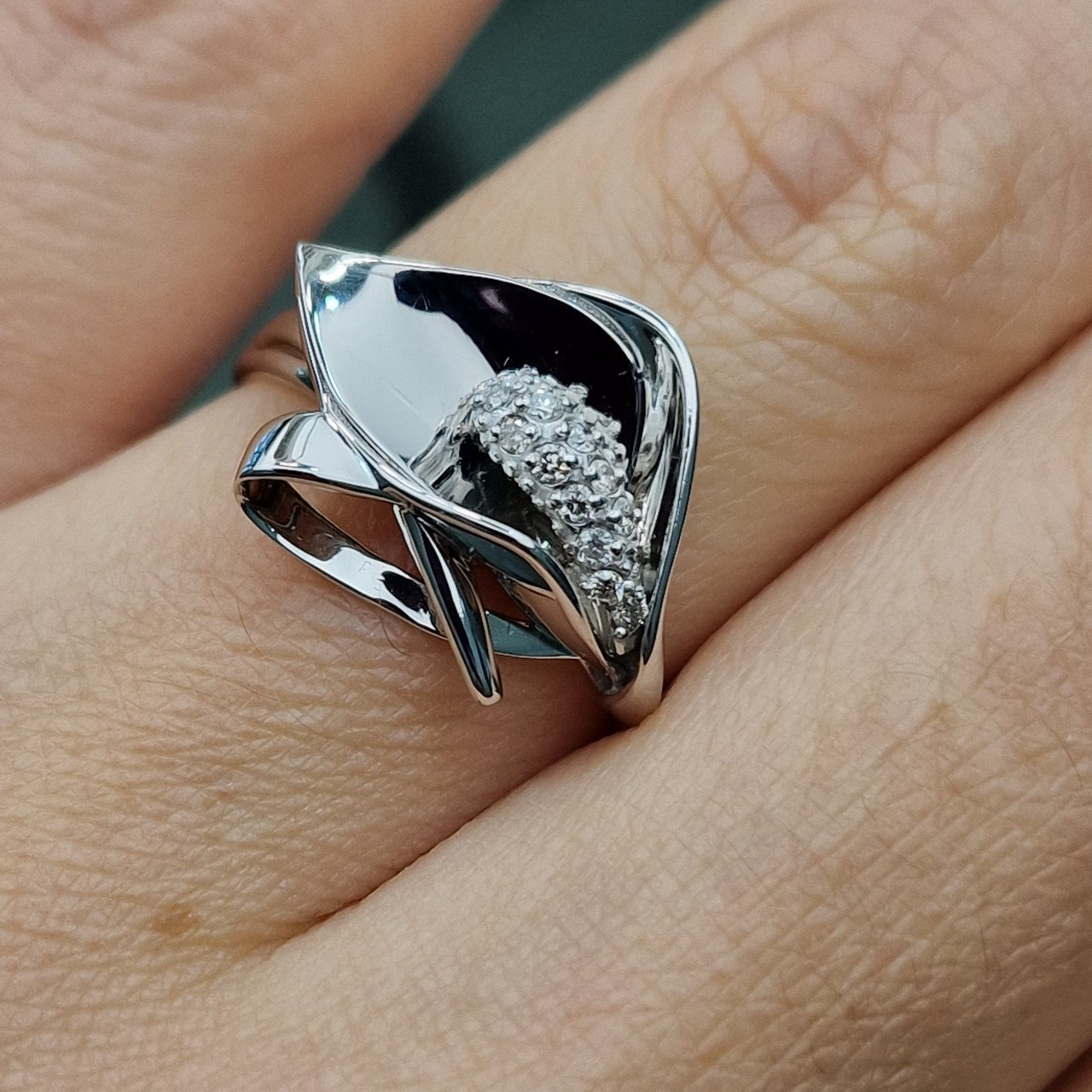 Кольцо Deimantas 102927657 17,5р 3,35гр 0,10ct. купить,NaN