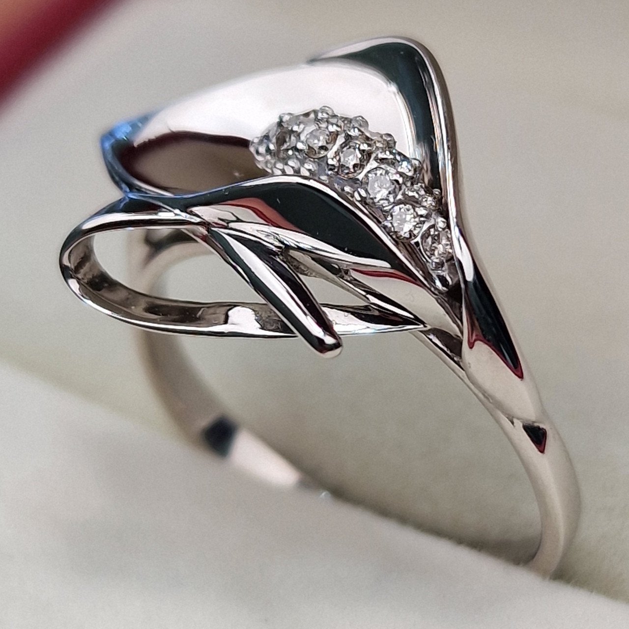 Кольцо Deimantas 102927657 17,5р 3,35гр 0,10ct. купить,NaN