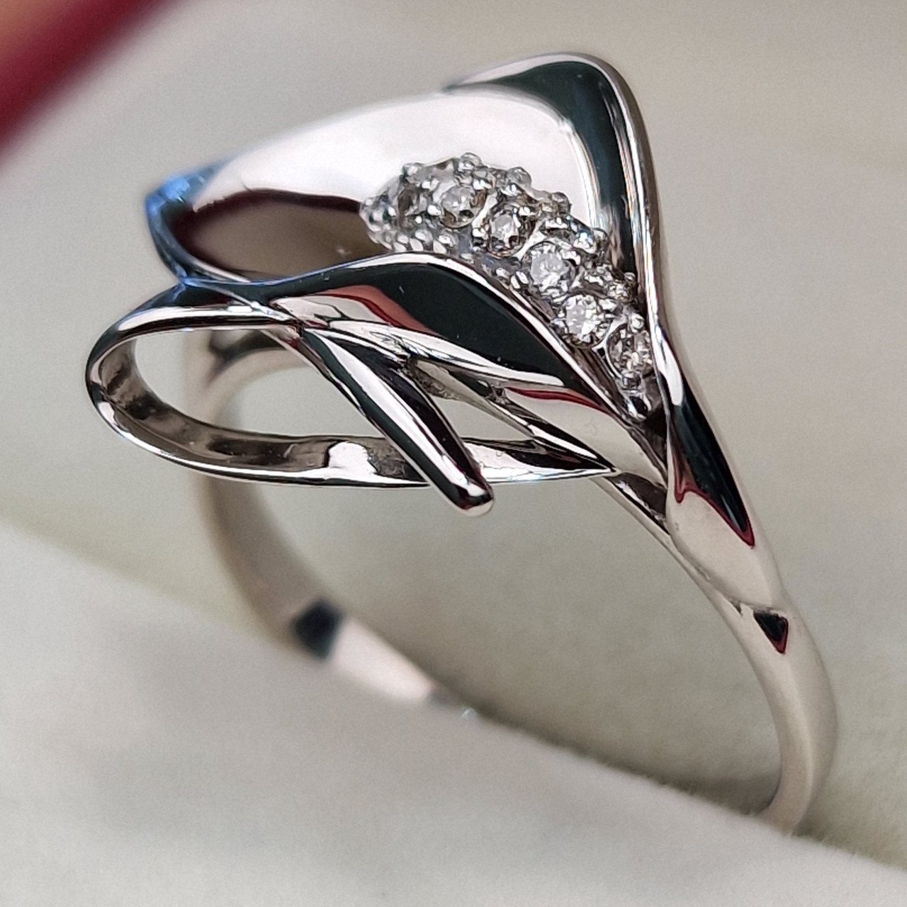 Кольцо Deimantas 102927657 17,5р 3,35гр 0,10ct. купить,NaN