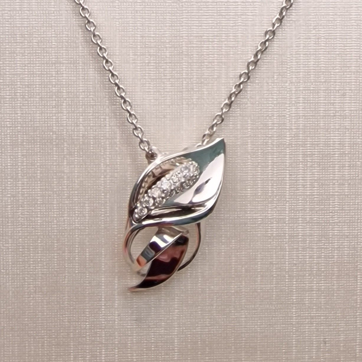 Колье Deimantas 102927986 45см 1,92гр 0,086ct. купить,NaN