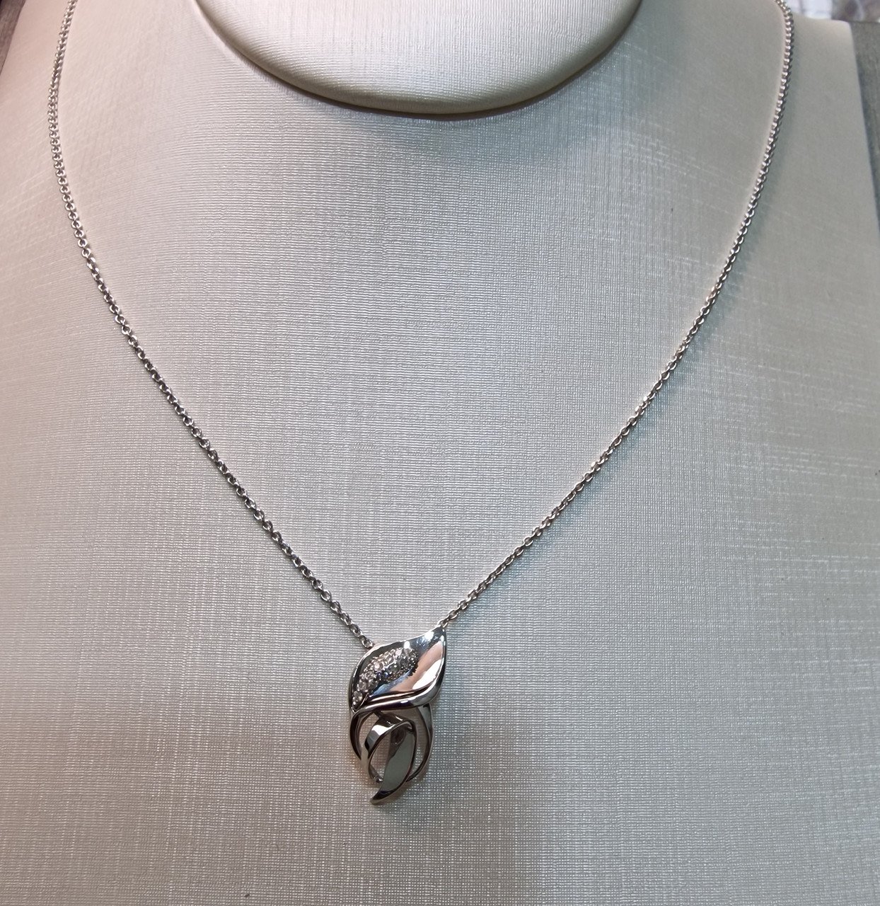 Колье Deimantas 102927986 45см 1,92гр 0,086ct. купить,NaN