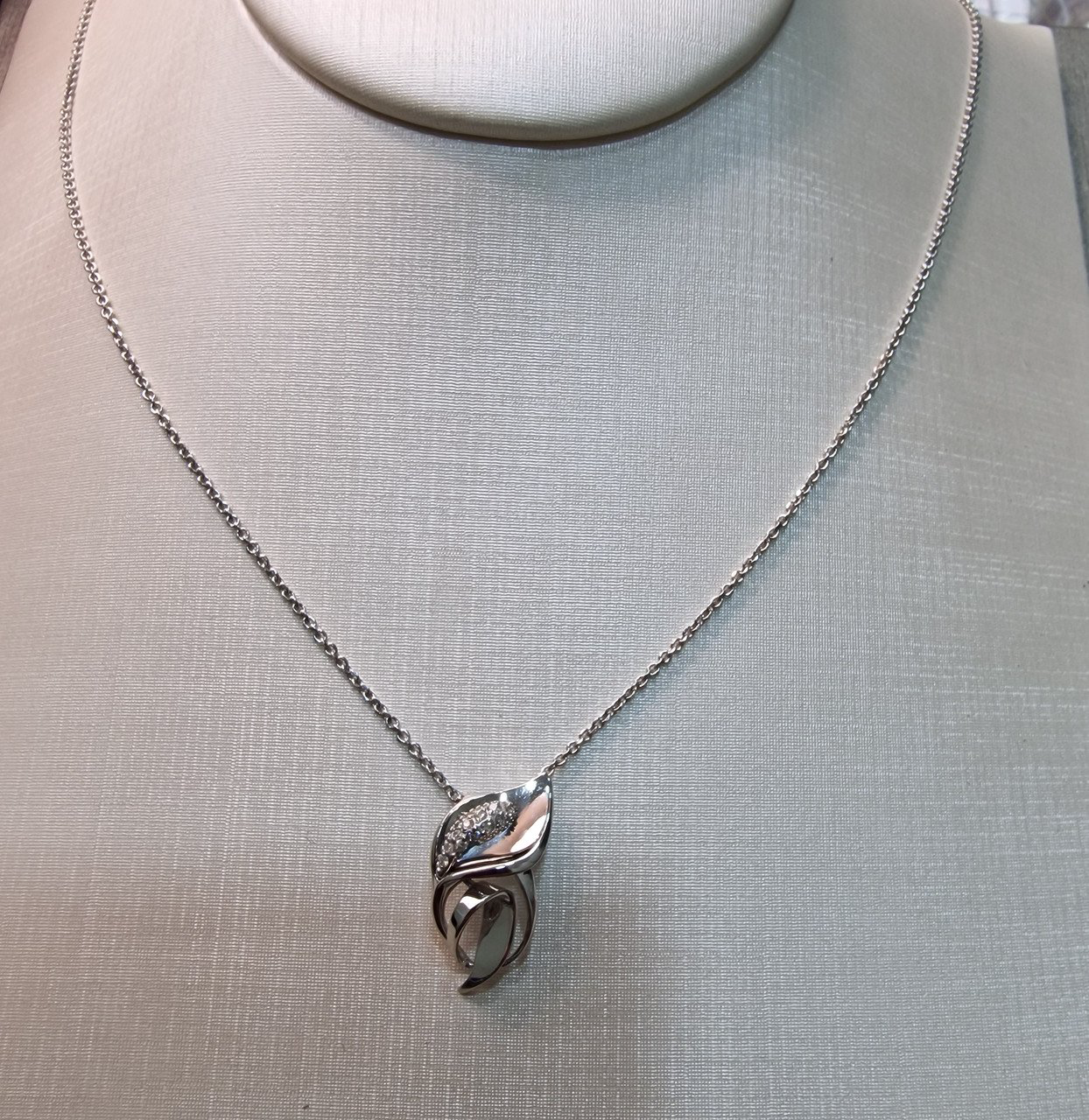 Колье Deimantas 102927986 45см 1,92гр 0,086ct. купить,NaN