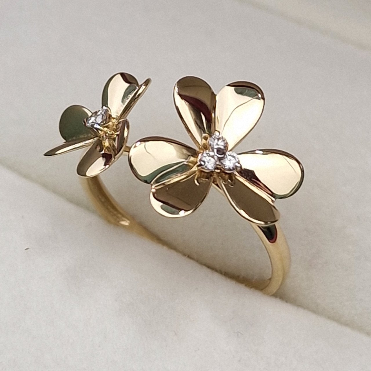 Кольцо Deimantas 103117114 16,5р 1,83гр 0,054ct. купить,NaN