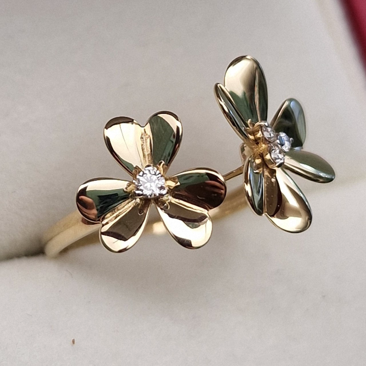 Кольцо Deimantas 103117629 16,5р 1,86гр 0,041ct. купить,NaN