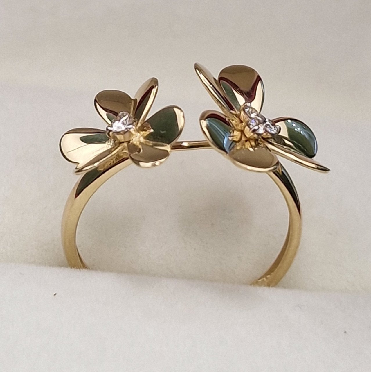 Кольцо Deimantas 103117629 16,5р 1,86гр 0,041ct. купить,NaN