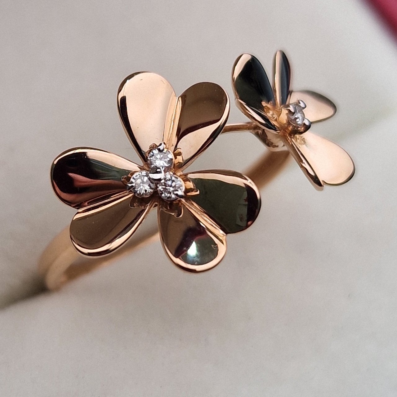 Кольцо Deimantas 103118048 17р 1,91гр 0,041ct. купить,NaN