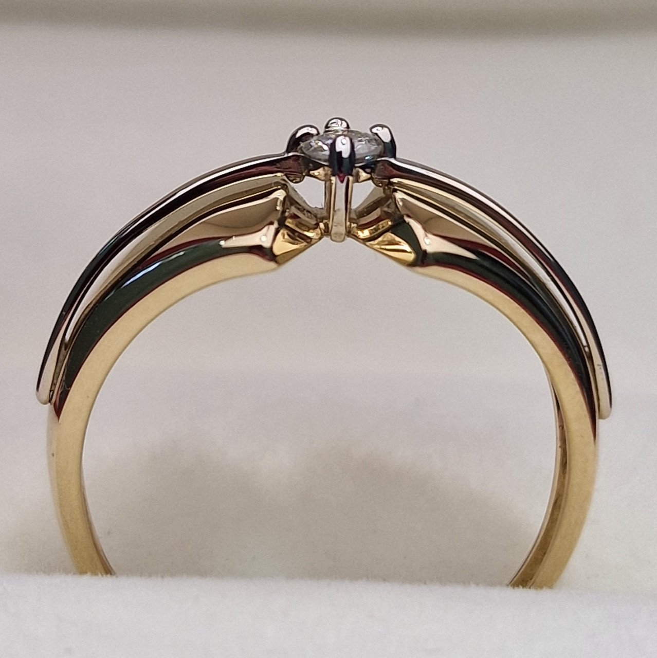 Кольцо Deimantas 103119054 18,5р 2,13гр 0,1ct. купить,NaN