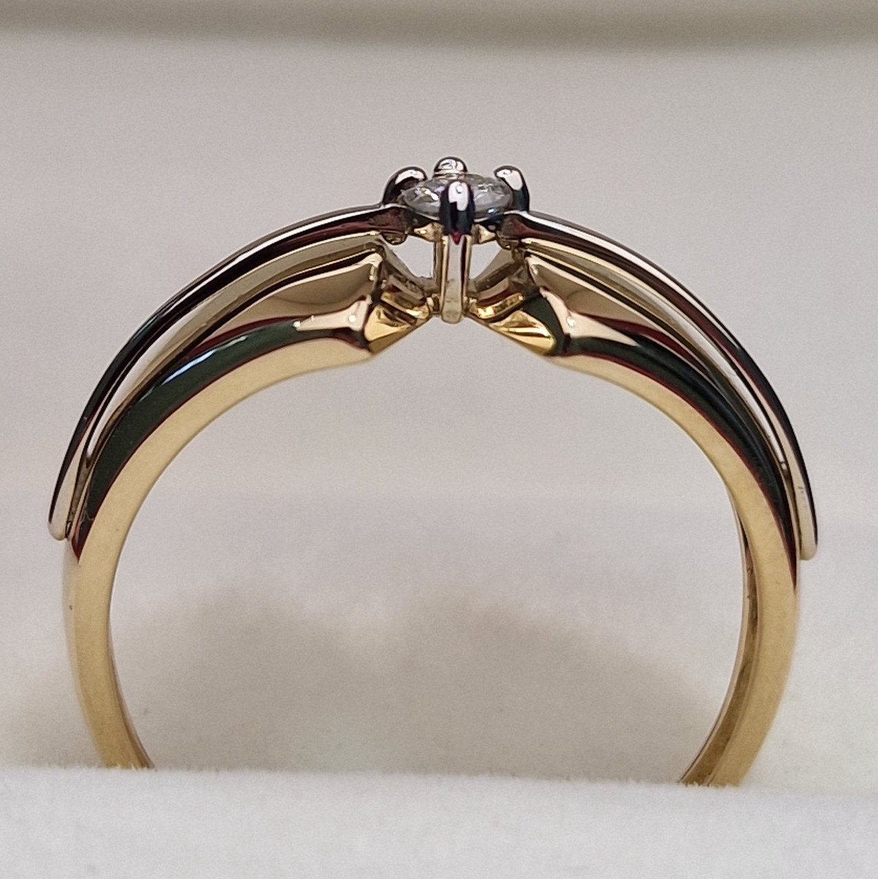 Кольцо Deimantas 103119054 18,5р 2,13гр 0,1ct. купить,NaN