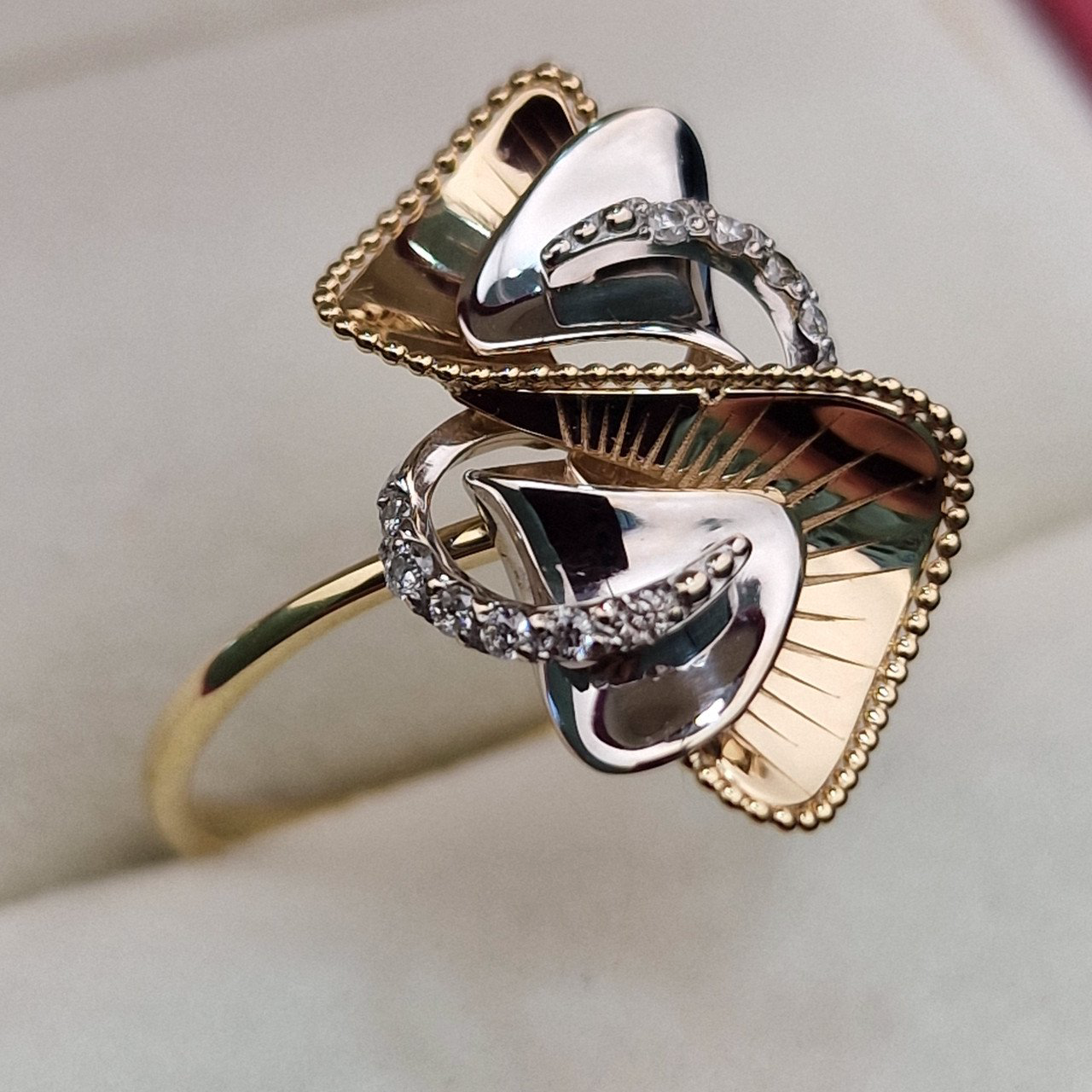 Кольцо Deimantas 103119127 18р 2,56гр 0,105ct. купить,NaN