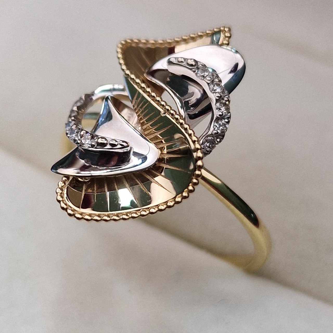 Кольцо Deimantas 103119127 18р 2,56гр 0,105ct. купить,NaN