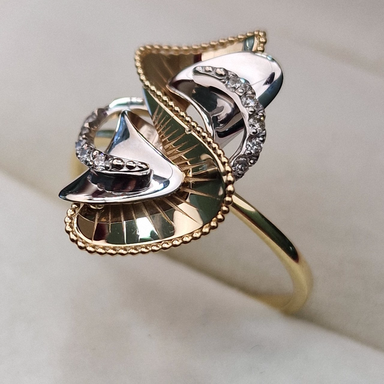 Кольцо Deimantas 103119127 18р 2,56гр 0,105ct. купить,NaN