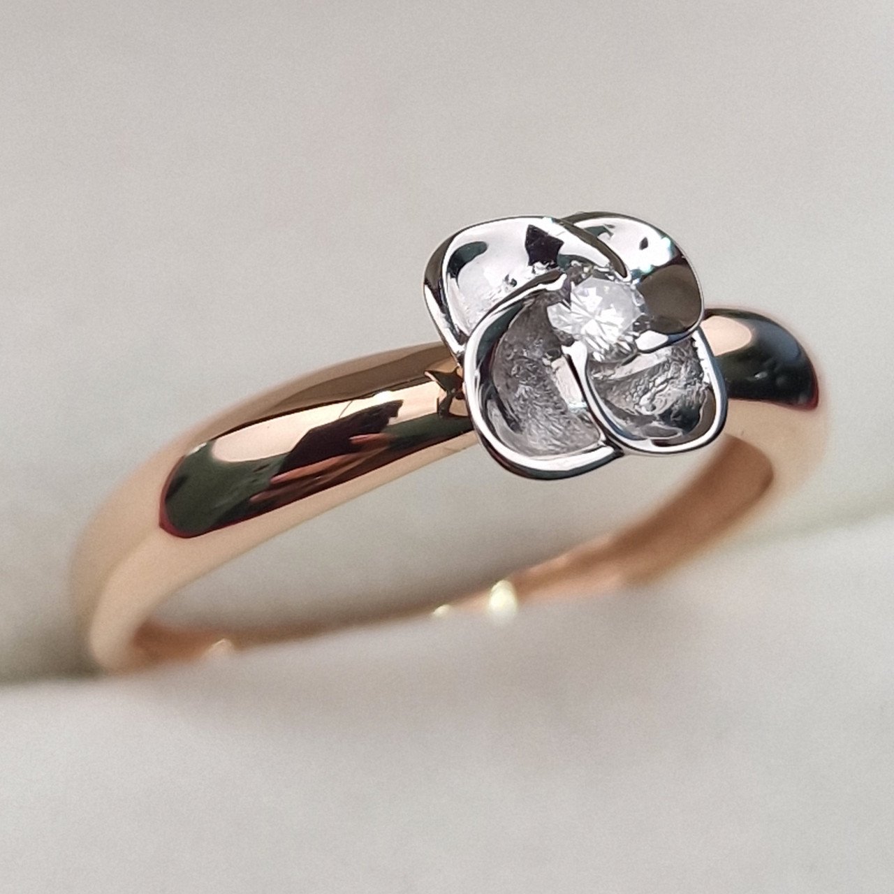 Кольцо Deimantas 103119181 17р 2,04гр 0,057ct. купить,NaN