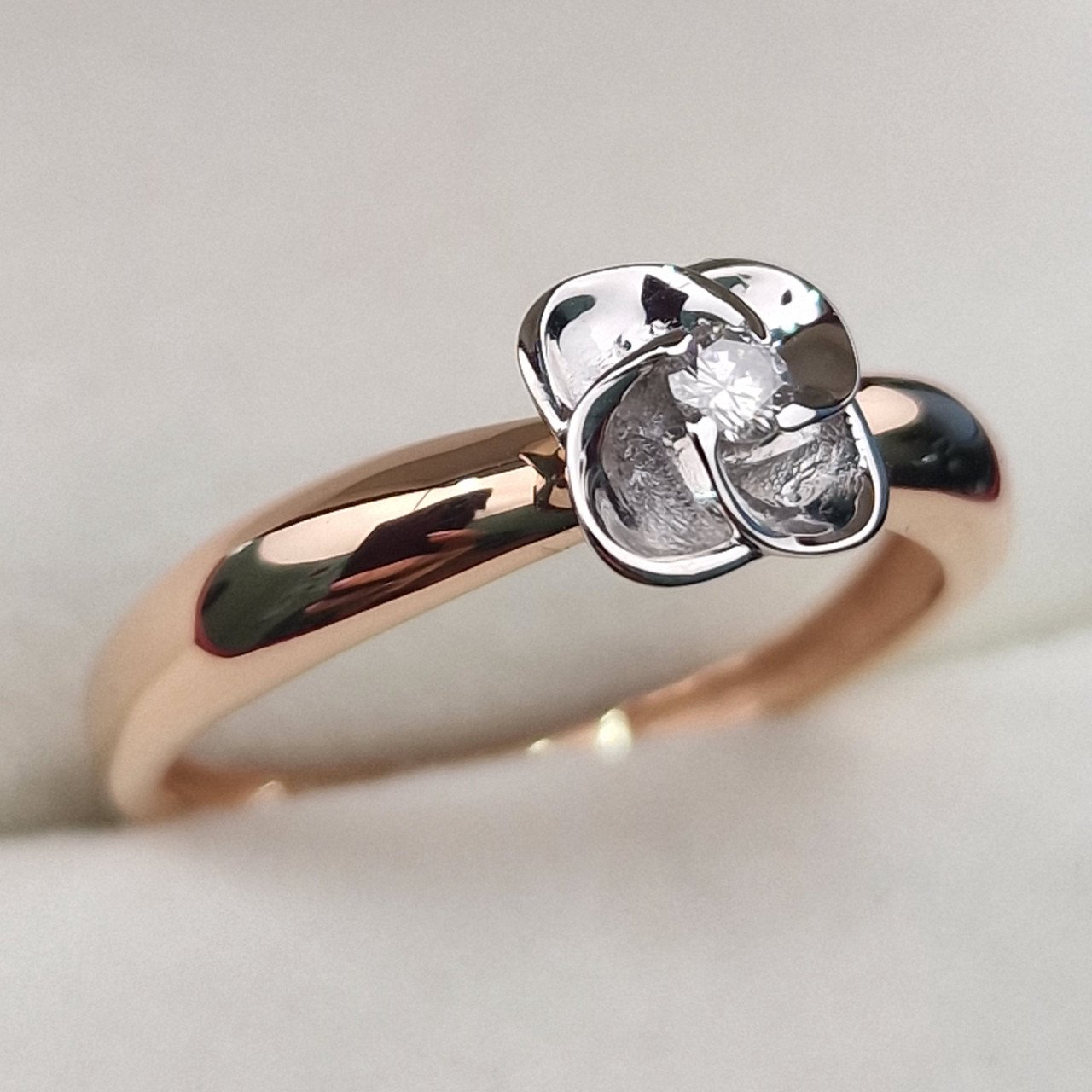 Кольцо Deimantas 103119181 17р 2,04гр 0,057ct. купить,NaN