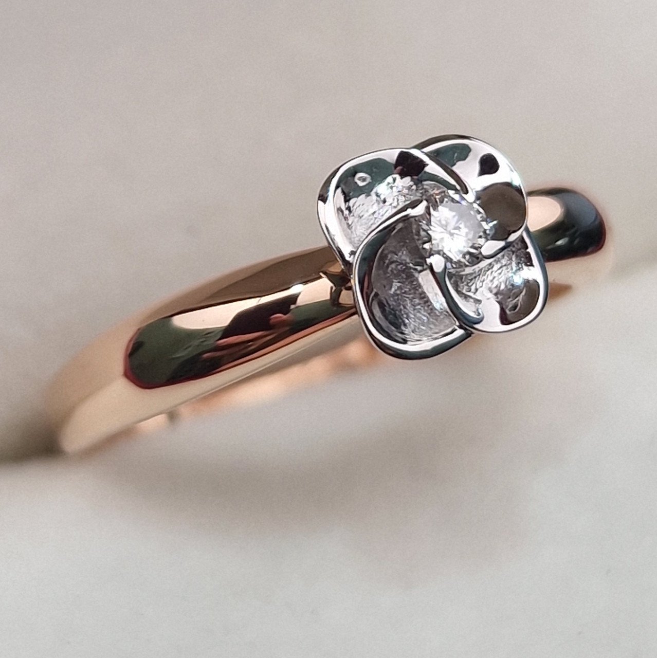 Кольцо Deimantas 103119181 17р 2,04гр 0,057ct. купить,NaN