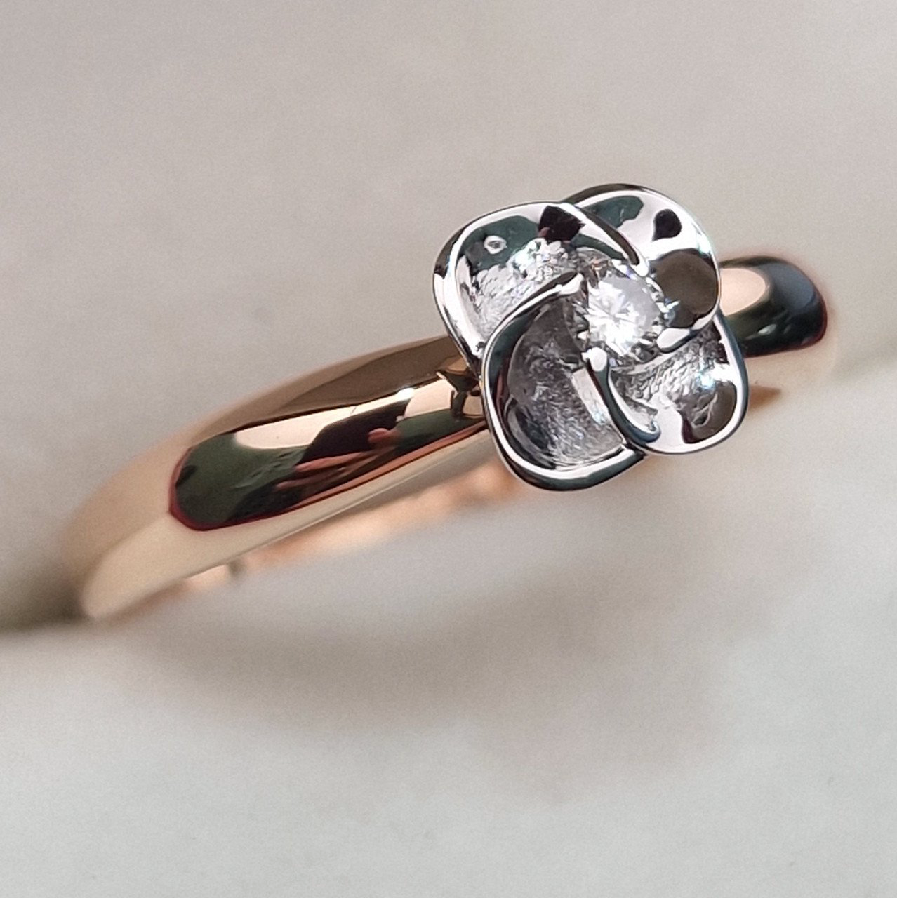 Кольцо Deimantas 103119181 17р 2,04гр 0,057ct. купить,NaN
