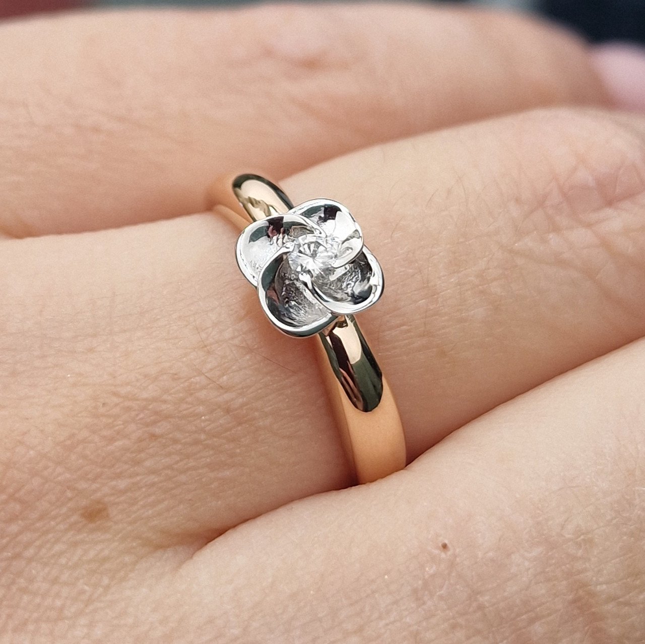 Кольцо Deimantas 103119181 17р 2,04гр 0,057ct. купить,NaN