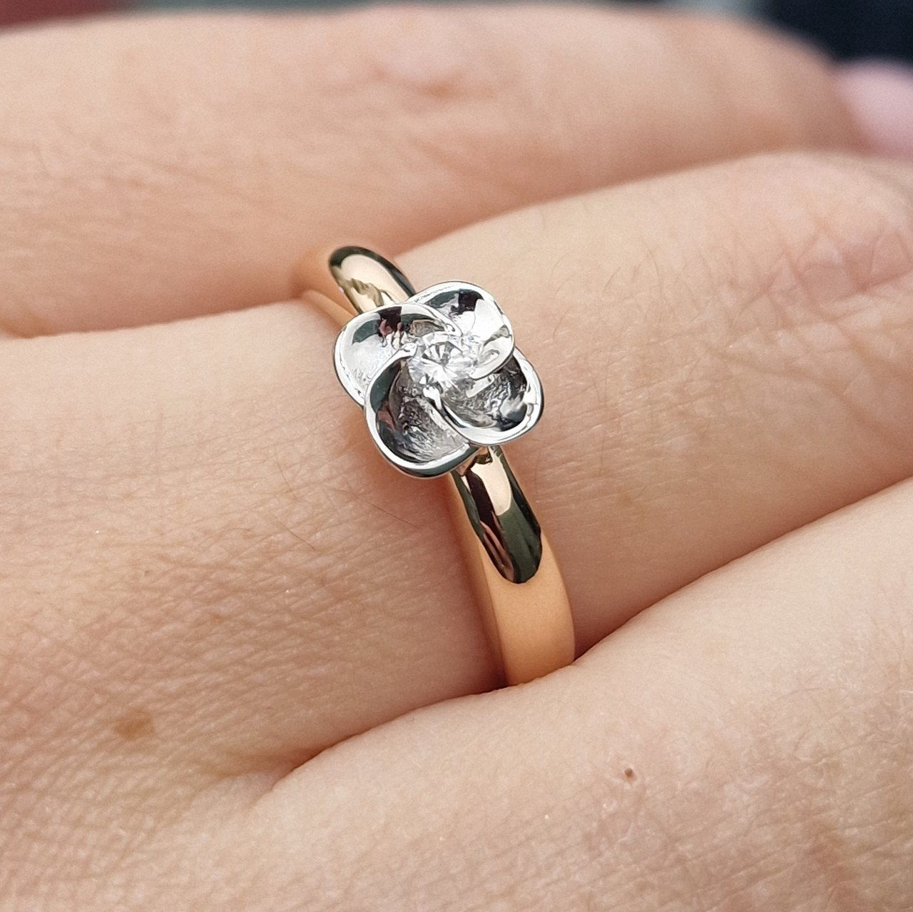 Кольцо Deimantas 103119181 17р 2,04гр 0,057ct. купить,NaN