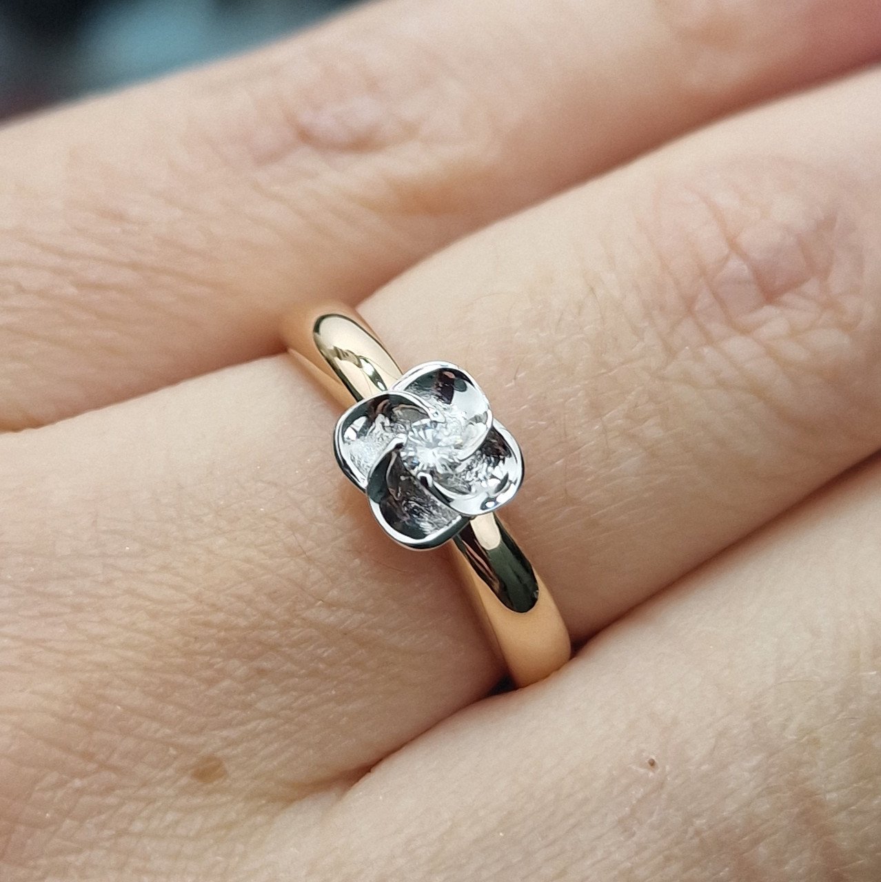 Кольцо Deimantas 103119181 17р 2,04гр 0,057ct. купить,NaN