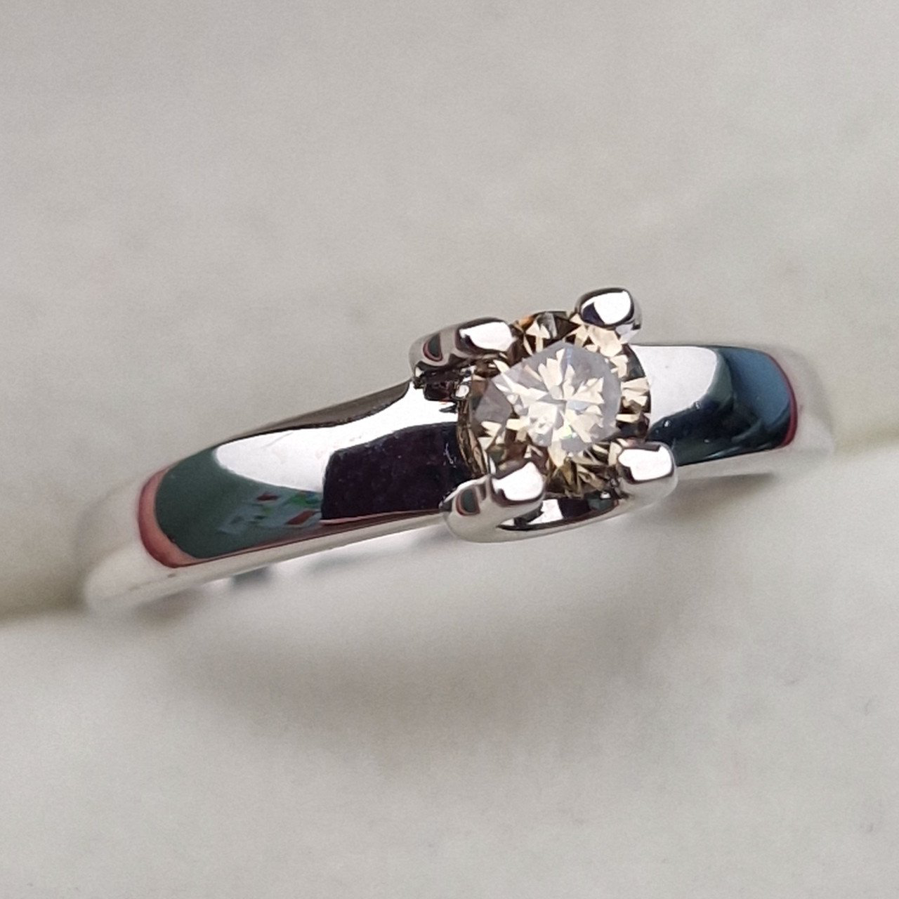Кольцо Deimantas 103119209 16р 2,19гр 0,27ct. купить,NaN