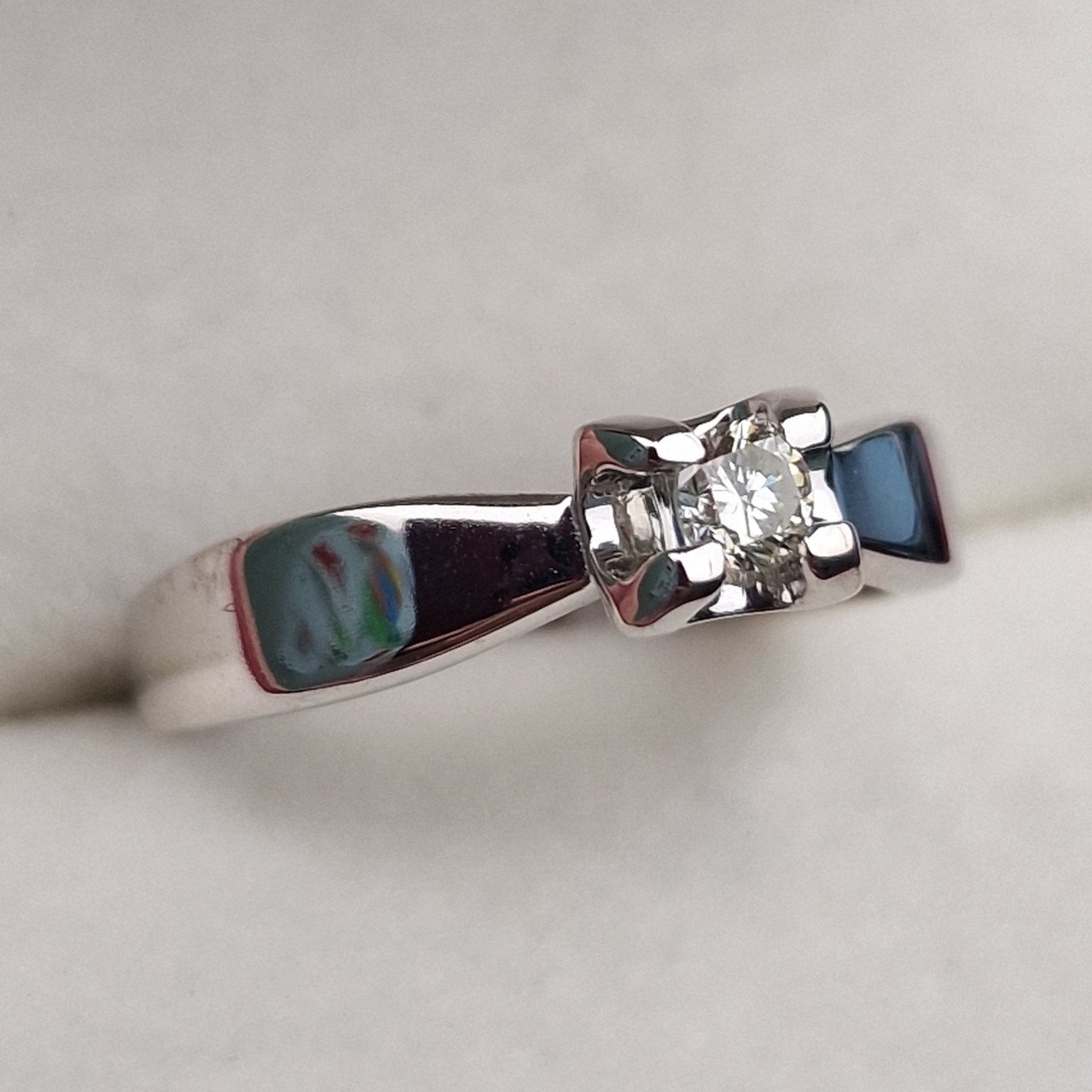 Кольцо Deimantas 103119215 16,5р 2,33гр 0,155ct. купить,NaN