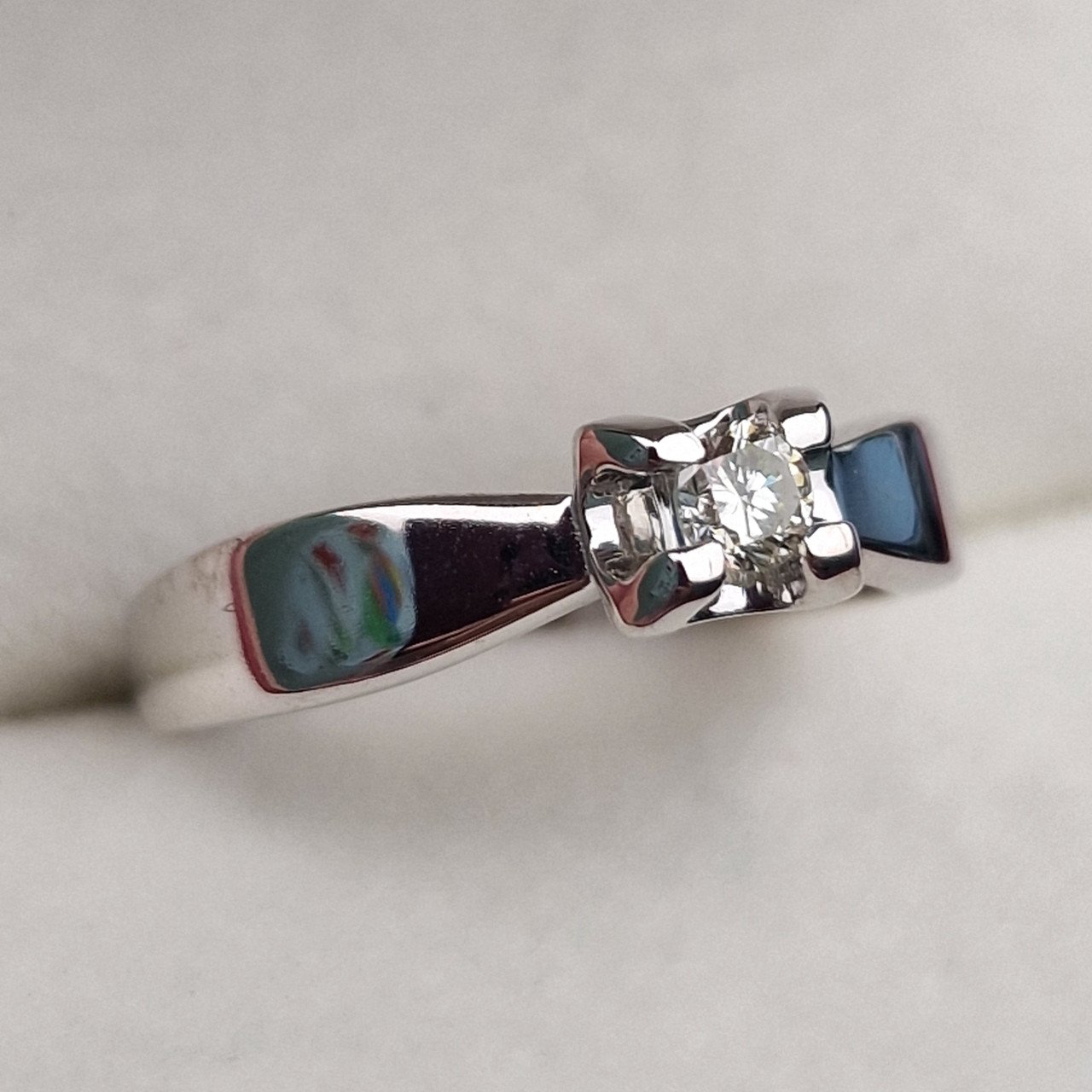 Кольцо Deimantas 103119215 16,5р 2,33гр 0,155ct. купить,NaN