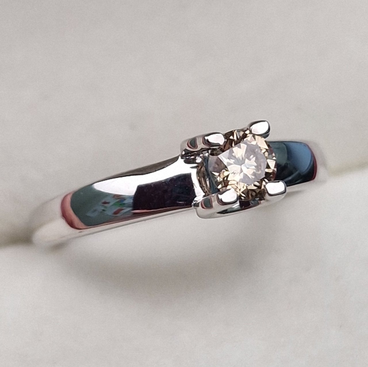 Кольцо Deimantas 103119209 16р 2,19гр 0,27ct. купить,NaN
